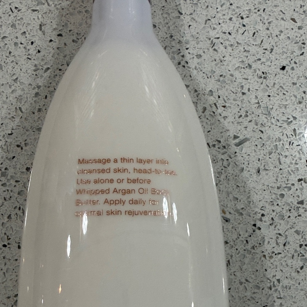 Josie Maran Argan Milk Hydrating Serum - Picture 3 of 3